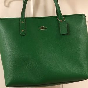 green color purse